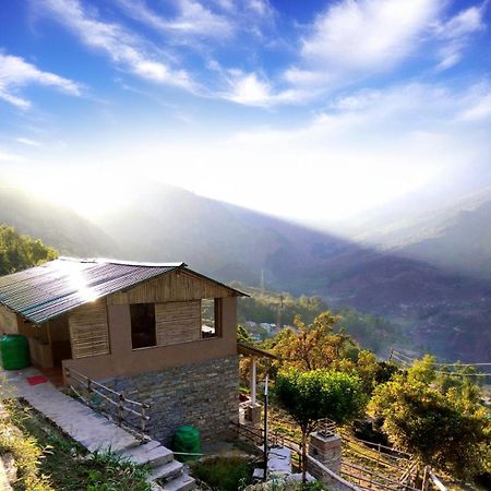 Cafe Buransh Βίλα Sari Εξωτερικό φωτογραφία
