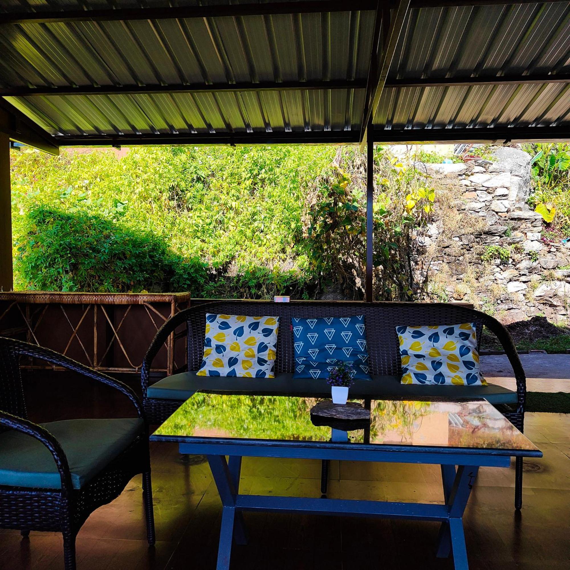 Cafe Buransh Βίλα Sari Εξωτερικό φωτογραφία