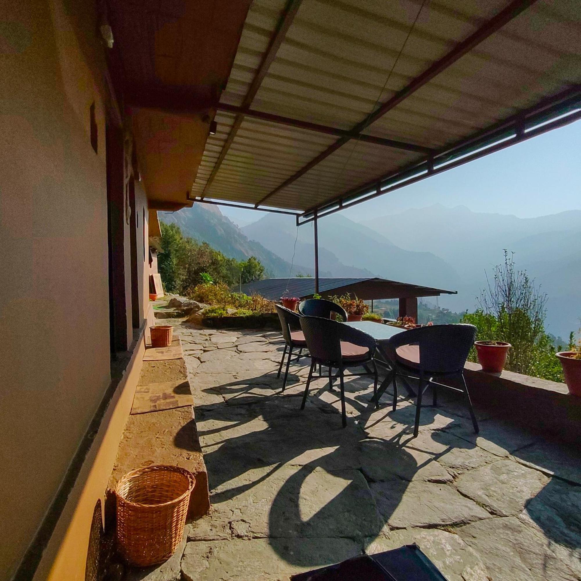Cafe Buransh Βίλα Sari Εξωτερικό φωτογραφία